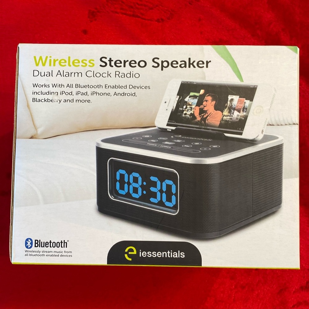 Wireless stereo speaker dual alarm clock radio with Bluetooth